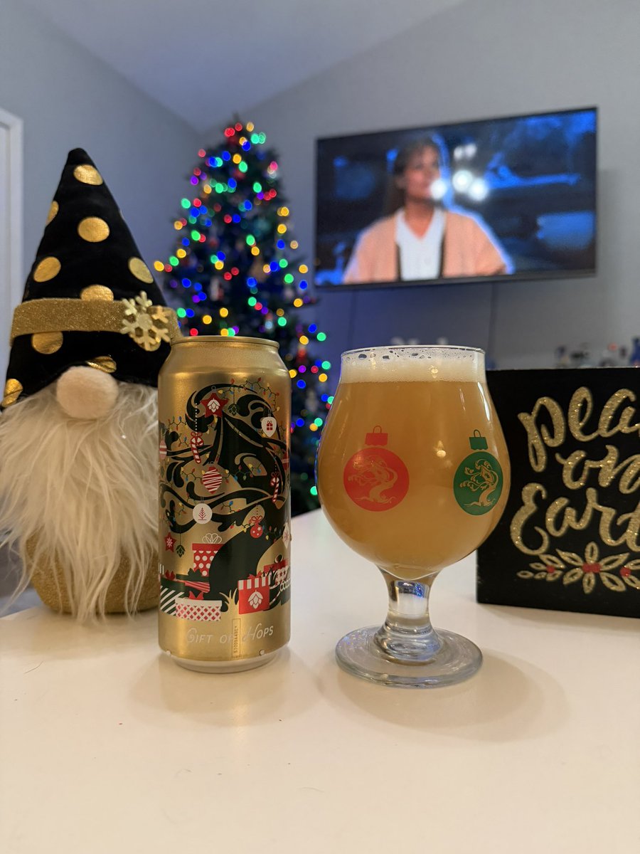 That’s the gift that keeps on giving the whole year.   <a href="/TreeHouseBrewCo/">Tree House Brewing Co.🍺</a> with the Gift of Hops.  Would be approved by cousin Eddie and many more.  Cheers <a href="/NEBeerCommunity/">Northeast Beer Community</a> <a href="/TreehouseLdog/">Tree House L-Dog</a> <a href="/MikeSlomba/">Squatchy Brew Dude😎</a> <a href="/Go_noles_de/">Rick Cooper</a>