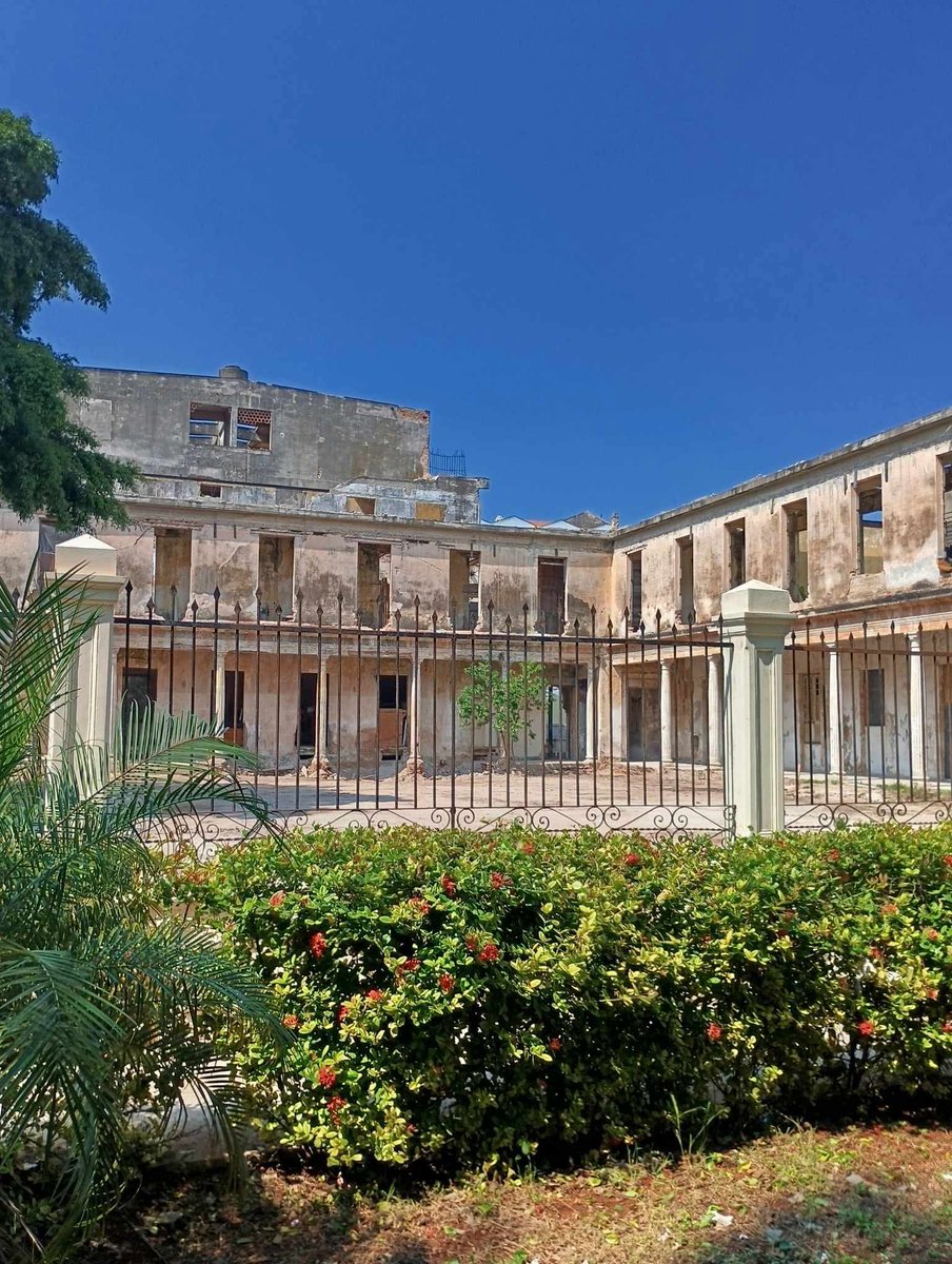 👉Así está La Habana: se cae a pedazos, con apagones de 10–12 horas al día. Un sinvivir.