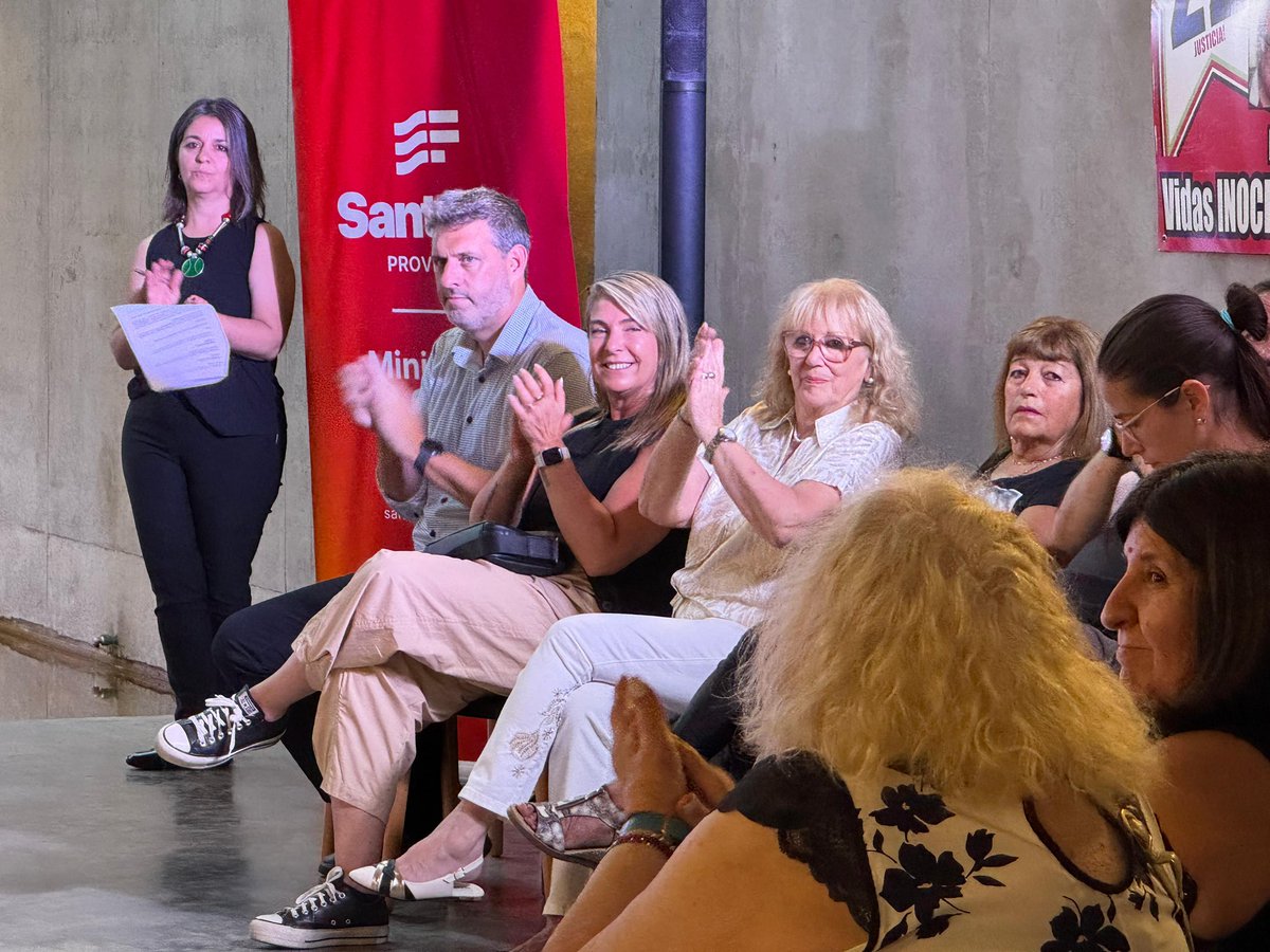 ❤️ En cierre de actividades y primer año de trabajo del centro cultural de #Salta2141 un lugar en donde la lucha y el pedido de justicia se transformaron en cursos, capacitaciones y vida.
❤️ El 19 se abren las ofertas para terminar la Escuela Provincial de Música, en ese camino.