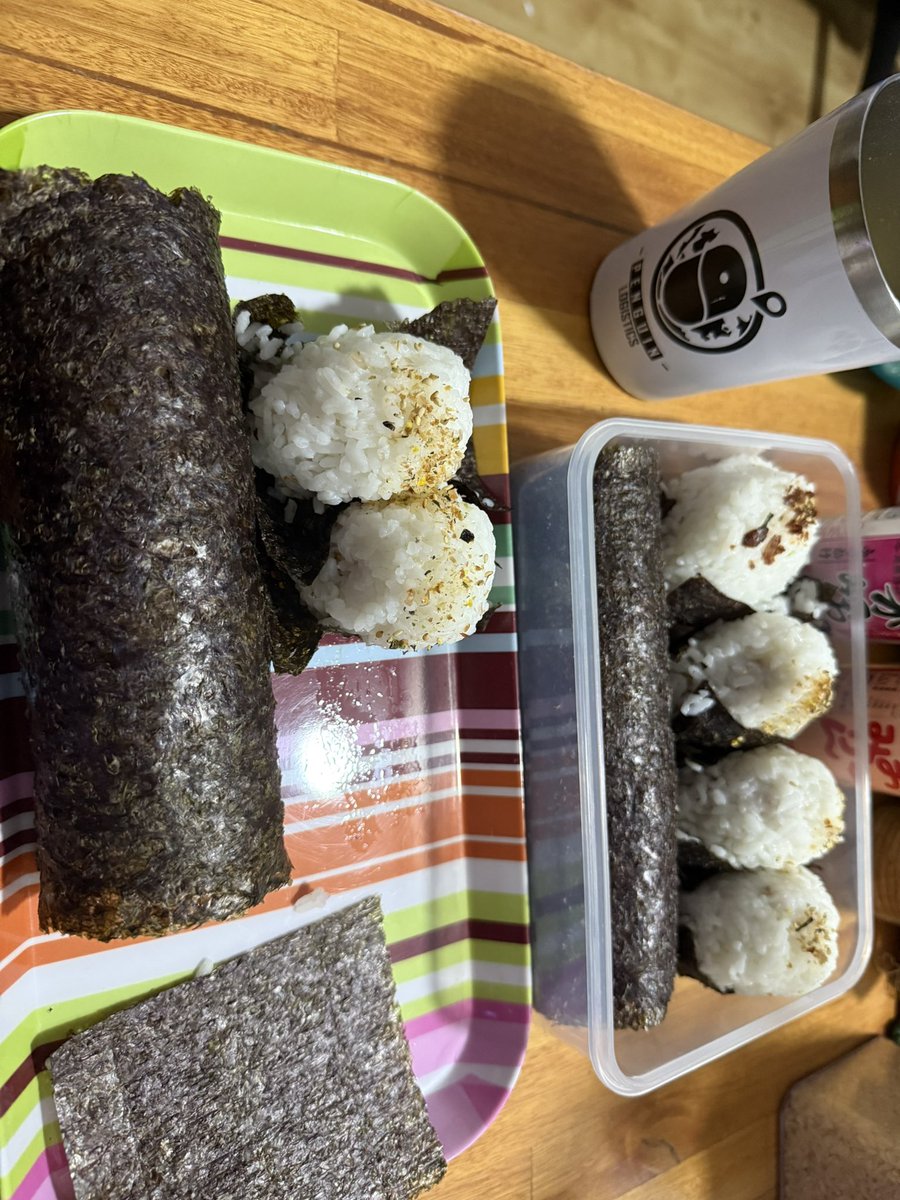 MaiNoboshi's tweet photo. Creo que me quedaron bastante ricos 🤙🏻
Ahi el tupper para la oveja 😆 https://t.co/ftlCyFl72U