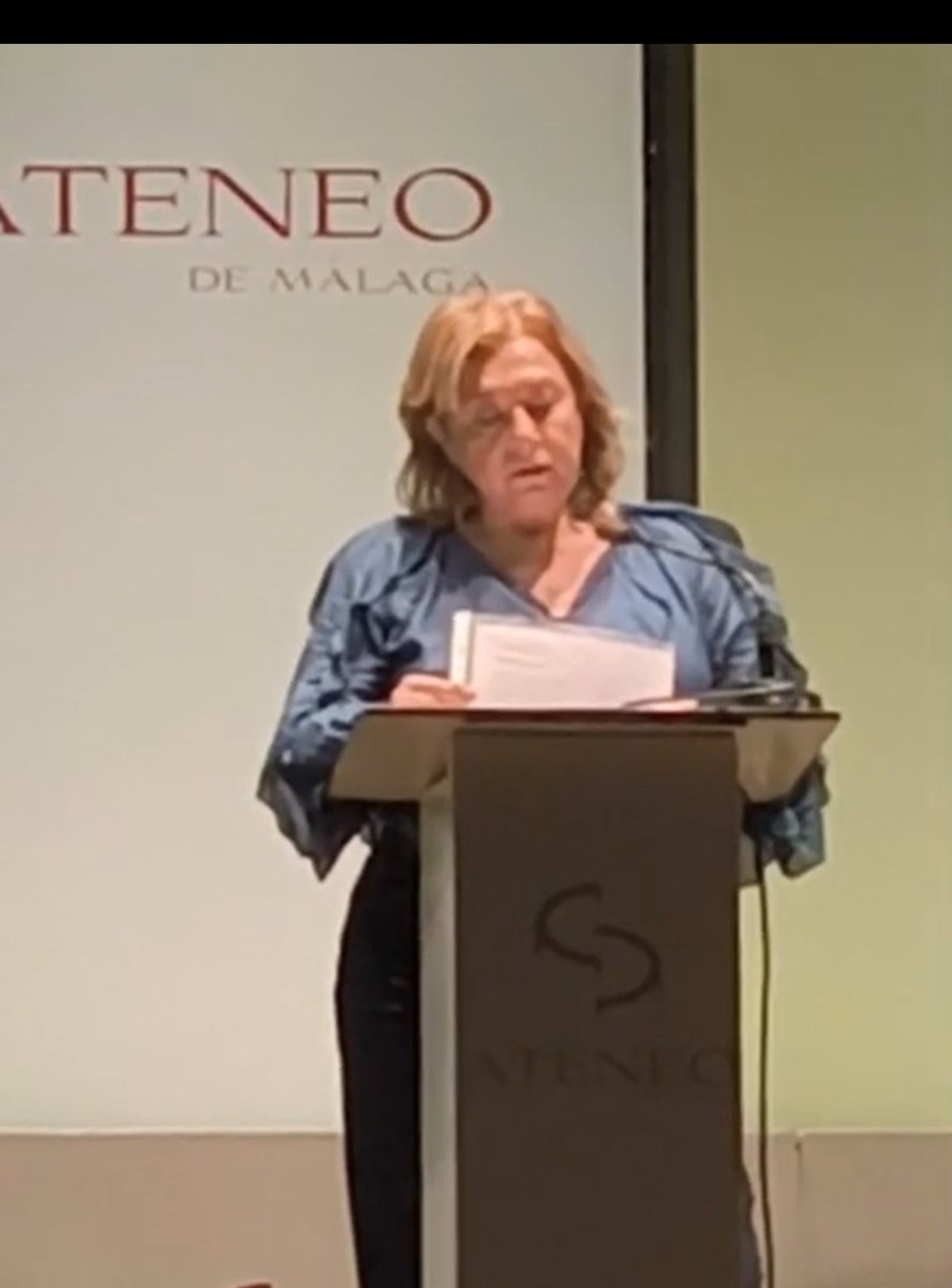 Está tarde he participado en una lectura dramatizada en el Ateneo " Cartas que hicieron historia"lecturas vivas de correspondencia histórica realizada junto a la Asoc Cultural Manquita Málaga y mis compañeros del Club de Escritores Atenea Inspira, bajo dirección de Antonio Zafra