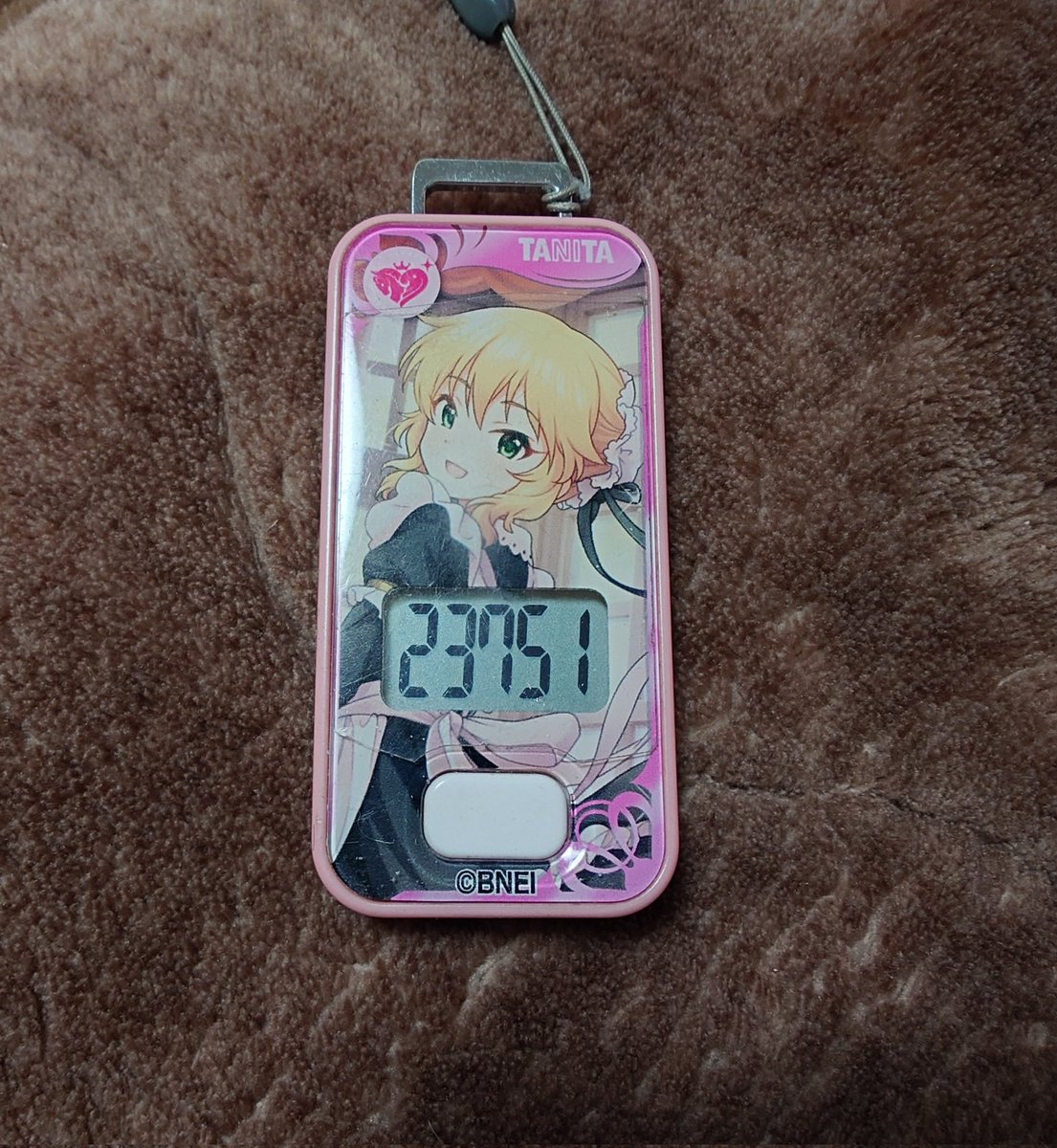 明日に向かって歩け! 今日だけ24000→20000 今週もお疲れ様でした。 20775歩数 これから電車で大阪に向かいます