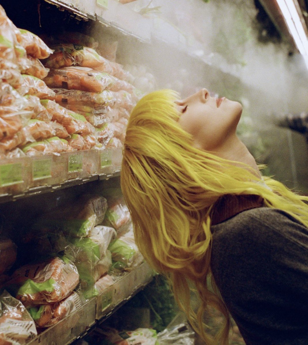 lilymizbiz's tweet photo. i don’t give a shit. find me at whole foods, bitch. i don’t care !!! https://t.co/lQkYhiFBEa