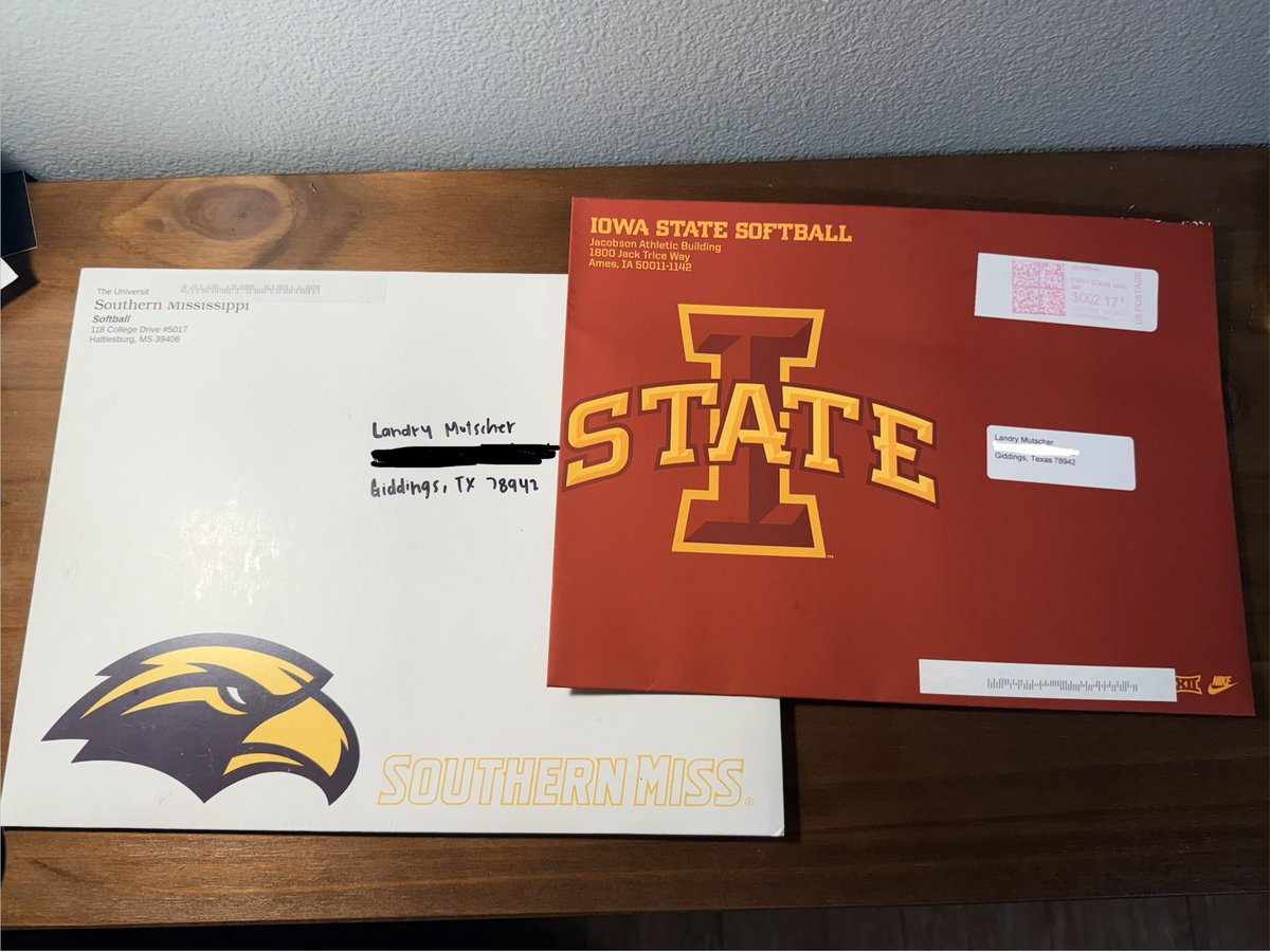 Thank you <a href="/CycloneSB/">Iowa State Softball</a>  and <a href="/SouthernMissSB/">Southern Miss Softball</a> for the mail! Loved getting to learn about your programs! <a href="/CoachPinkerton/">Jamie Pinkerton</a> <a href="/NataliePooleUSM/">Natalie Poole</a> <a href="/ElzeyMatt/">The Coach</a> <a href="/ctosh01/">Caleb Toshcoff</a> <a href="/PeytonElzey11/">Peyton Elzey</a> <a href="/VestalBrooke/">Brooke Vestal</a> <a href="/dale_serie/">Dale Serie</a> <a href="/KristiMalpass/">Kristi Malpass</a>