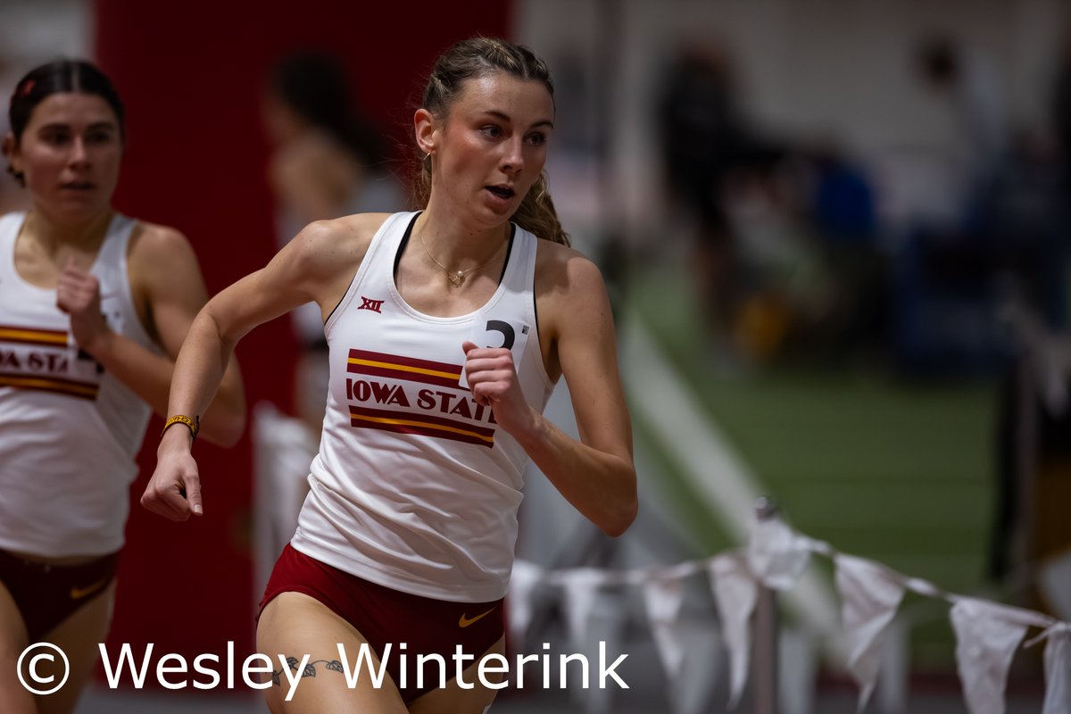 WesleyWinterink's tweet photo. Some action from the Holiday Invite indoor track meet hosted by Iowa State on 12/12/2025. https://t.co/VAMbNrfTOR