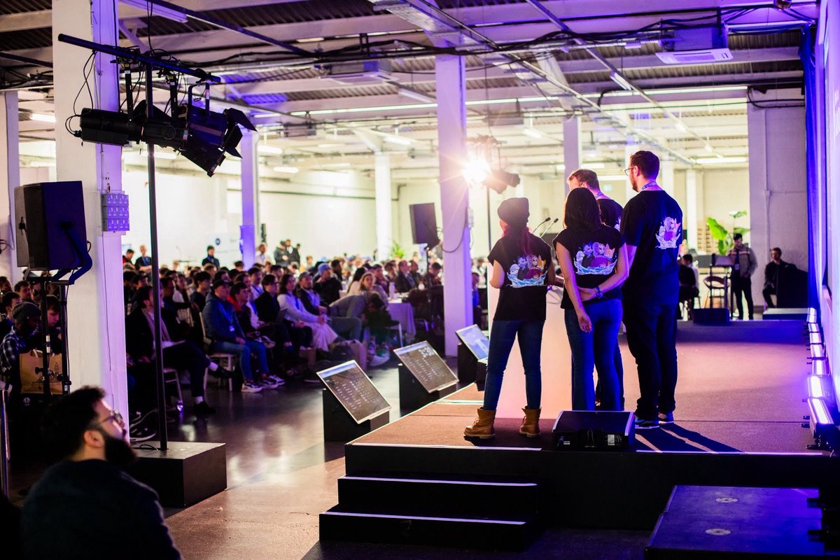 Stoopid Penguin tweet media