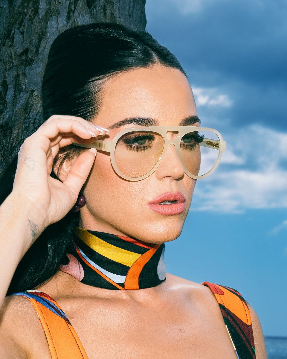 info katy perry tweet media