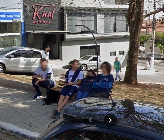 DPontello81's tweet photo. pega os guri no carro do maps https://t.co/D958S4dBOq