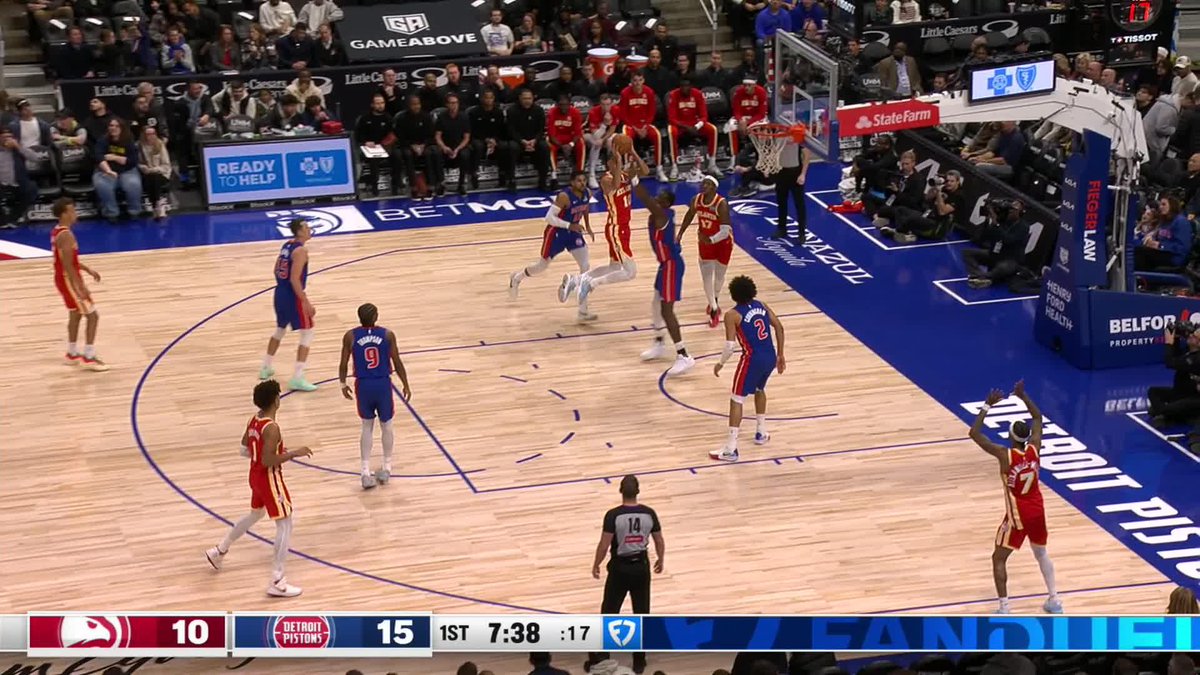 Nickeil has drained 3 threes in less than 5 minutes 🔥🔥🔥