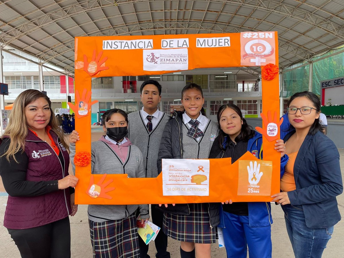 IvnZarco4's tweet photo. Desde #Zimapán avanzamos con paso firme hacia una educación integral, sin duda alguna la participación activa de todos es pieza clave en la construcción de un ambiente de paz. 
#DejandoHuella
#JuventudQueTransforma https://t.co/05gafLIQ8H