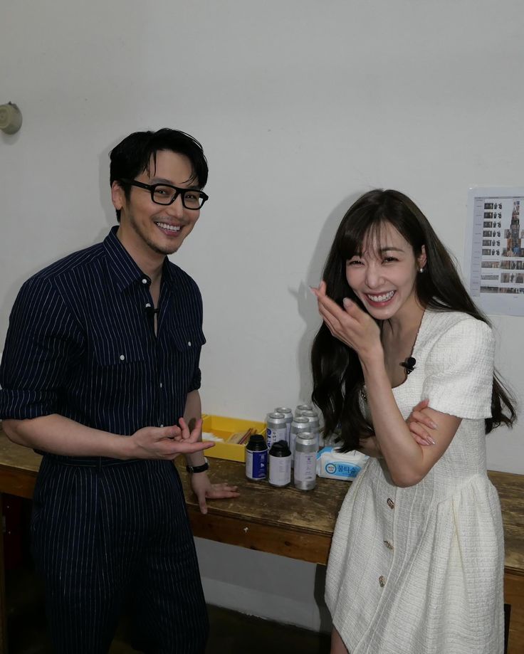 tiffanyyoungbra's tweet photo. Byun Yo-han e Tiffany Young se conheceram no dorama Uncle Samsik, fizeram um breve par romântico. Aparentemente estão juntos há 1 ano e meio e agora estão planejando casamento. 

Torcendo por essa nova etapa da nossa Tiffany e que ela seja muito feliz. ❤️🥹 https://t.co/l9wYupfCWy