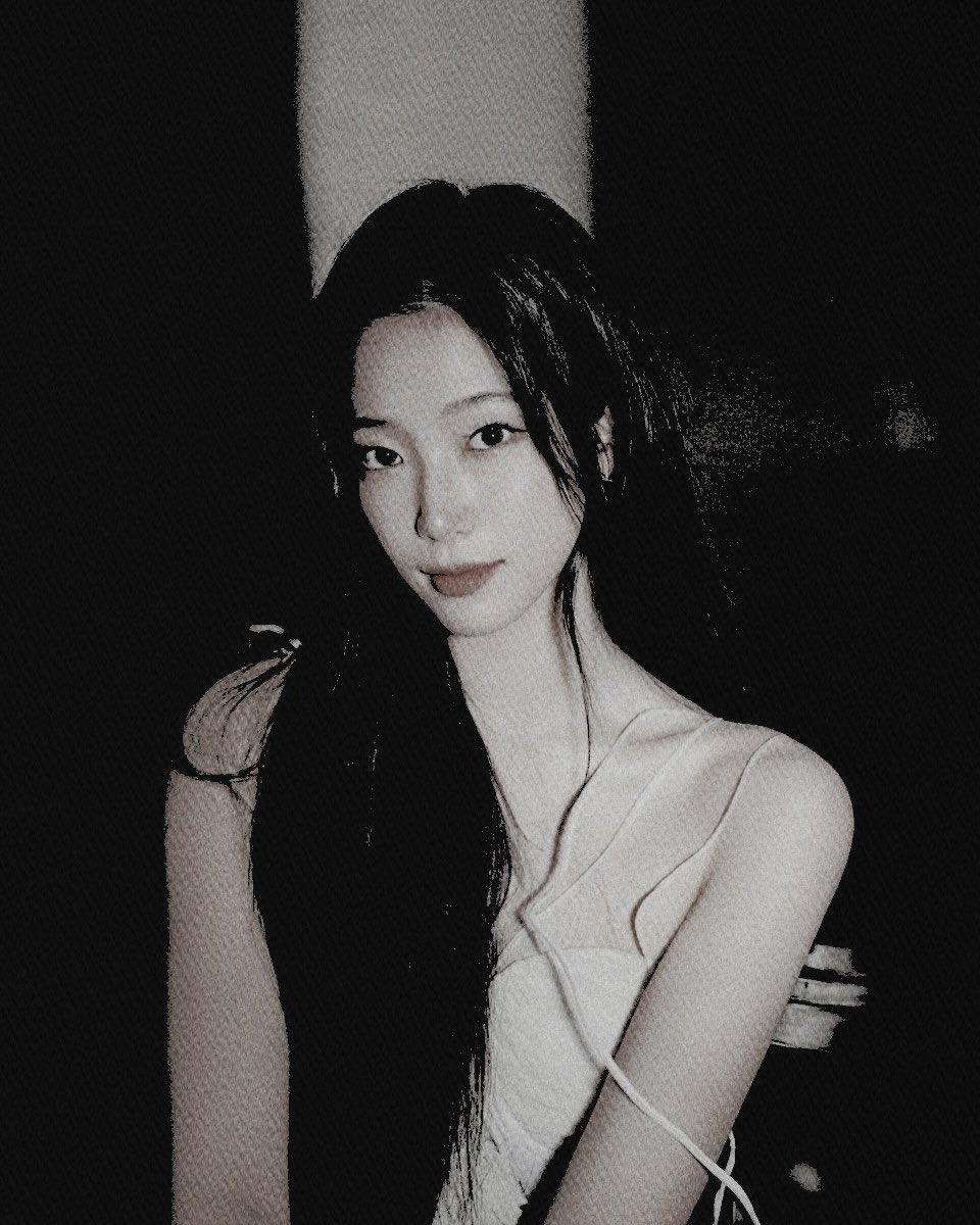 ofMenik's tweet image. ᅠ

MENIK,   2OO3.
Calon kawan, boleh sebut nama dan menu sarapannya?

ᅠ