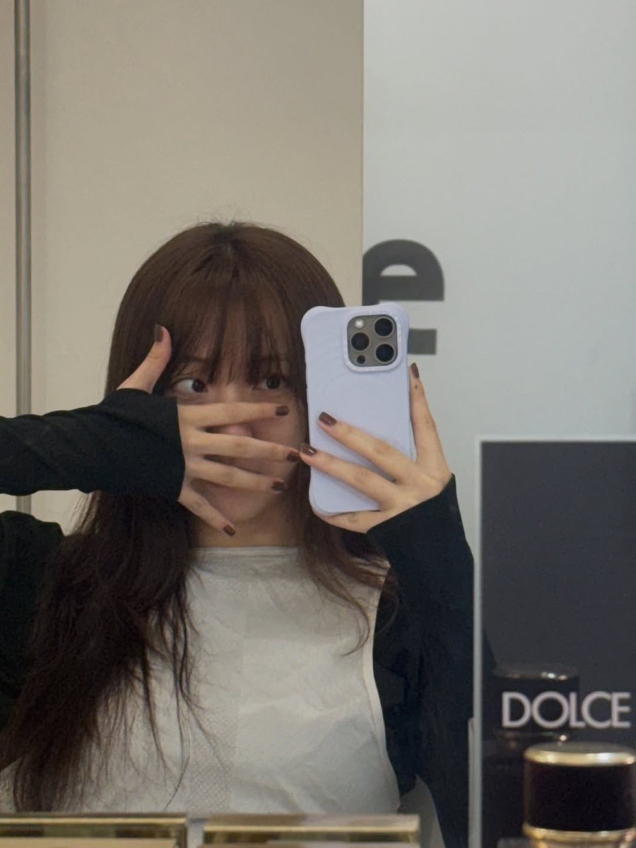 Edunseo's tweet photo. My hair looked so cute that I decided to get bangs. https://t.co/RsPqNSJ47p