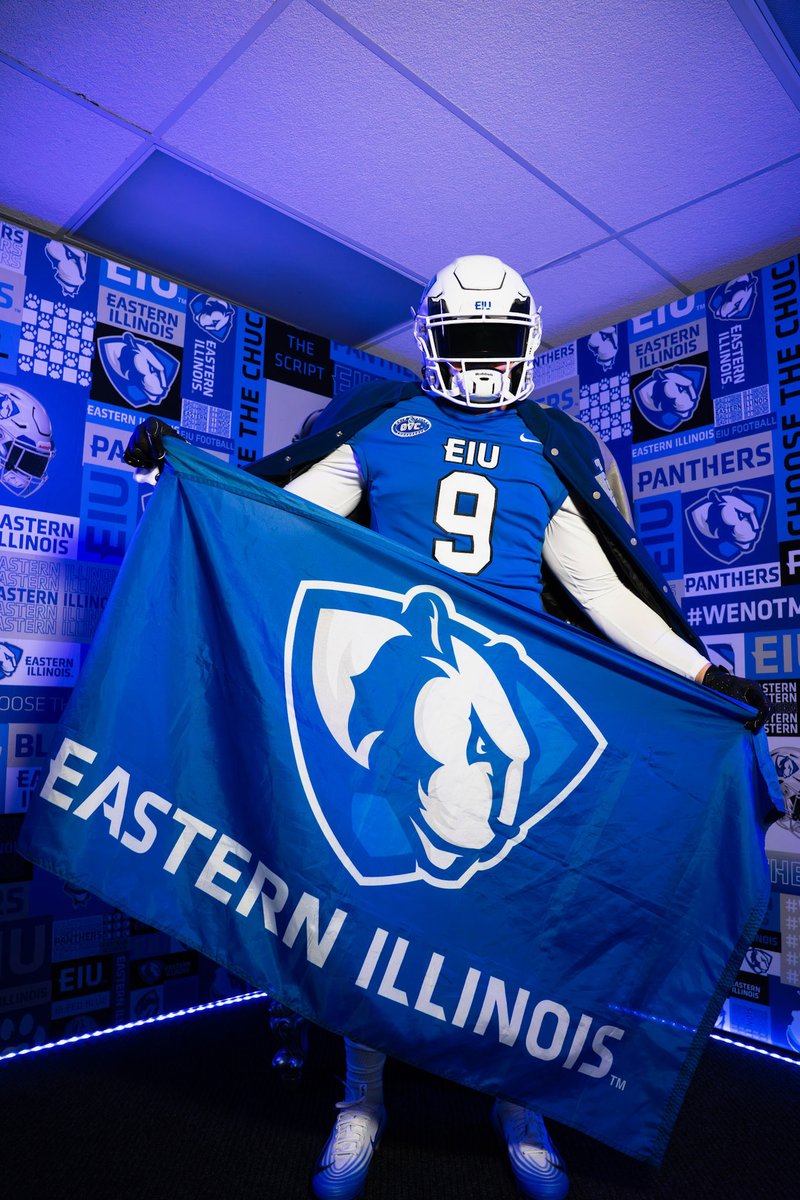 loganmcgraw9x's tweet photo. Had a great OV at Eastern Illinois this past weekend! 🤍💙

@CoachStrobel @Coach_Noel5 https://t.co/SJD5x3HGWb