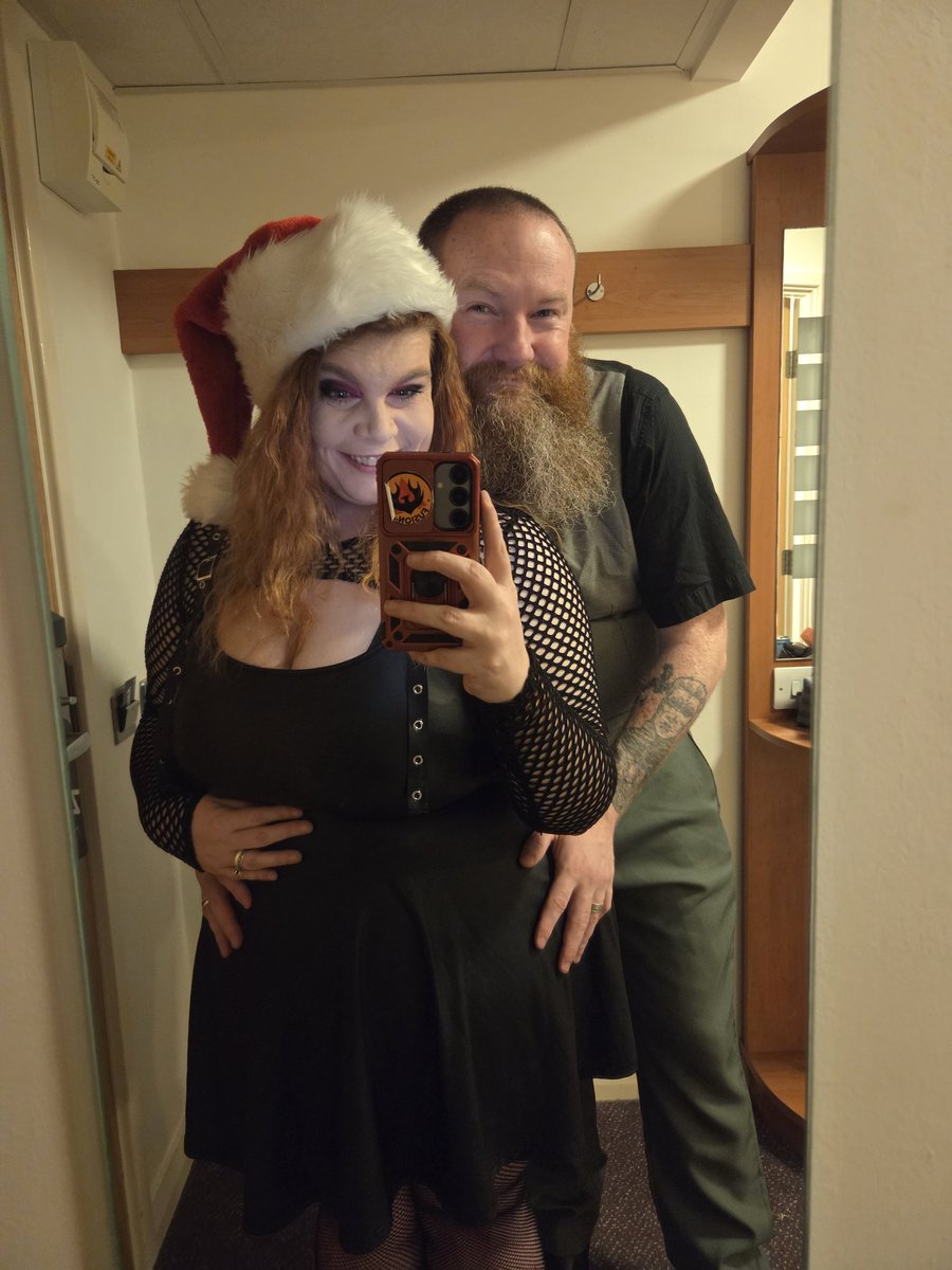 Sueee🦇🎃 ➡️ MCR Meet Up! tweet media