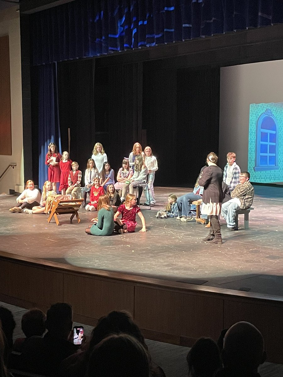 Twenhofel Middle tweet media