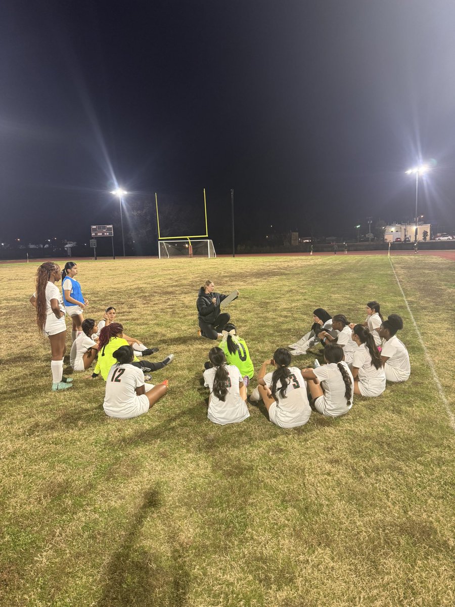 1st scrimmage of the 2025-2026 season!!!  NF @ Sunset. JV is heating up!!