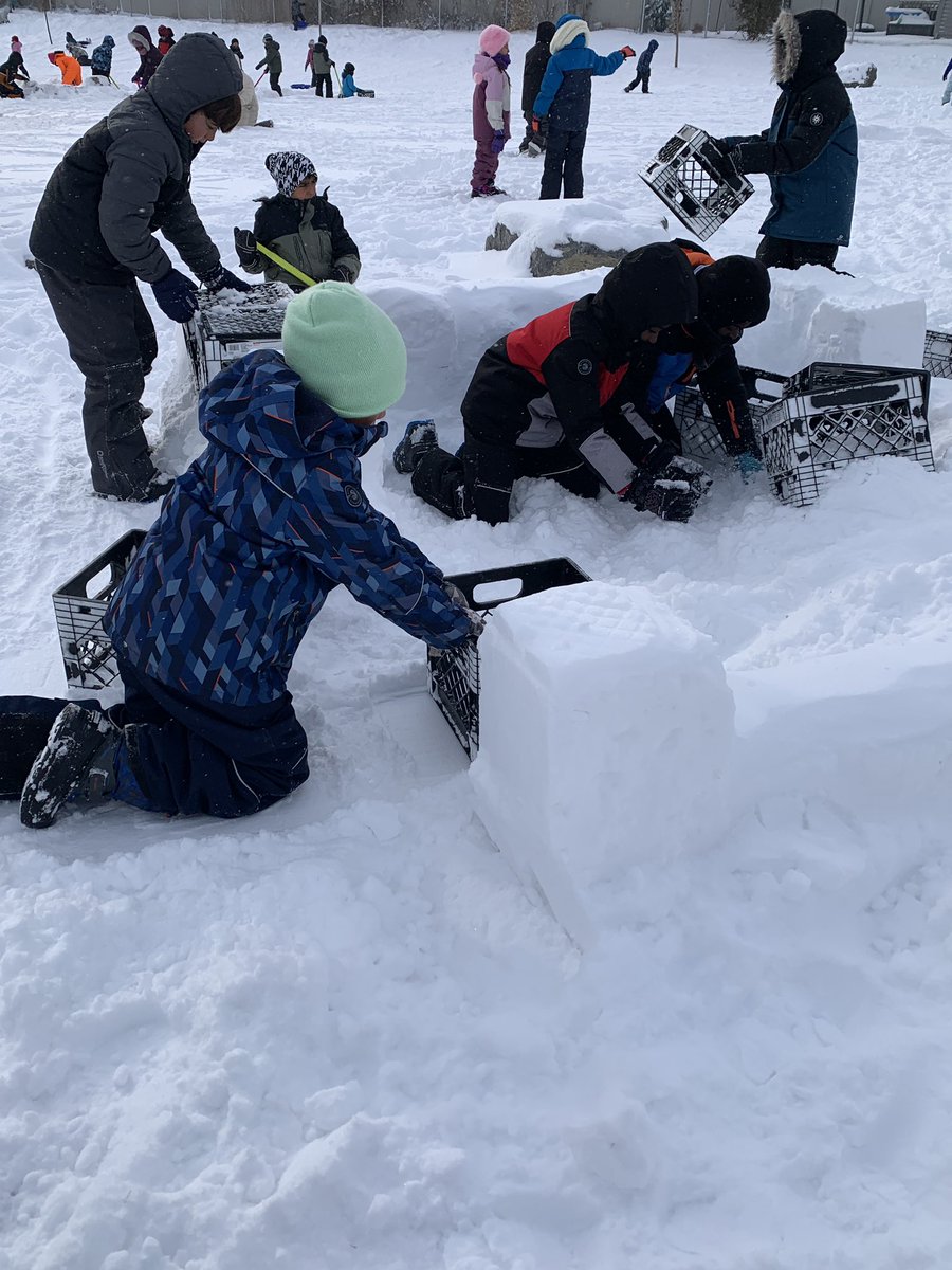 Milk crates in the snow bring out the creativity in our Bears. They are building such imaginative forts each time they are outside. They don’t even need ‘sticky snow’! Taking time to play is so important! <a href="/HannahBeachEDU/">Hannah Beach</a>