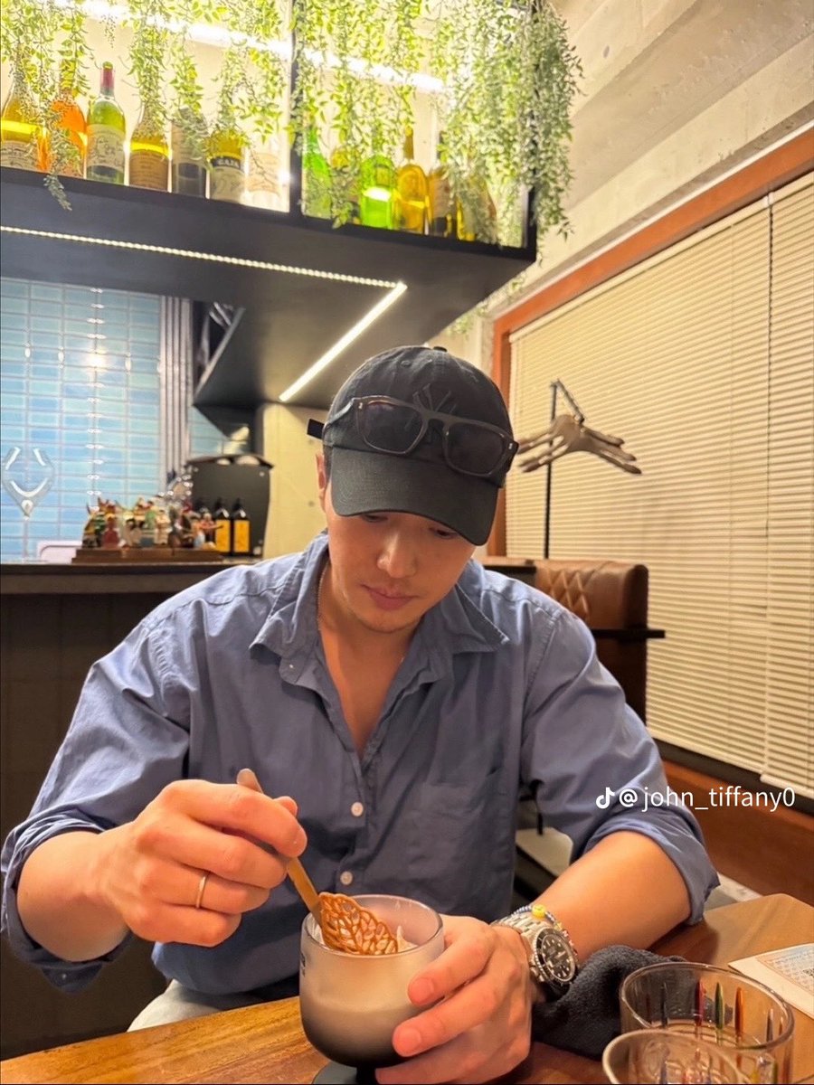 _clarich_'s tweet image. man down so bad for her YESSSSSS 🥹💘 and to this shipper acc congrats!! 🎉