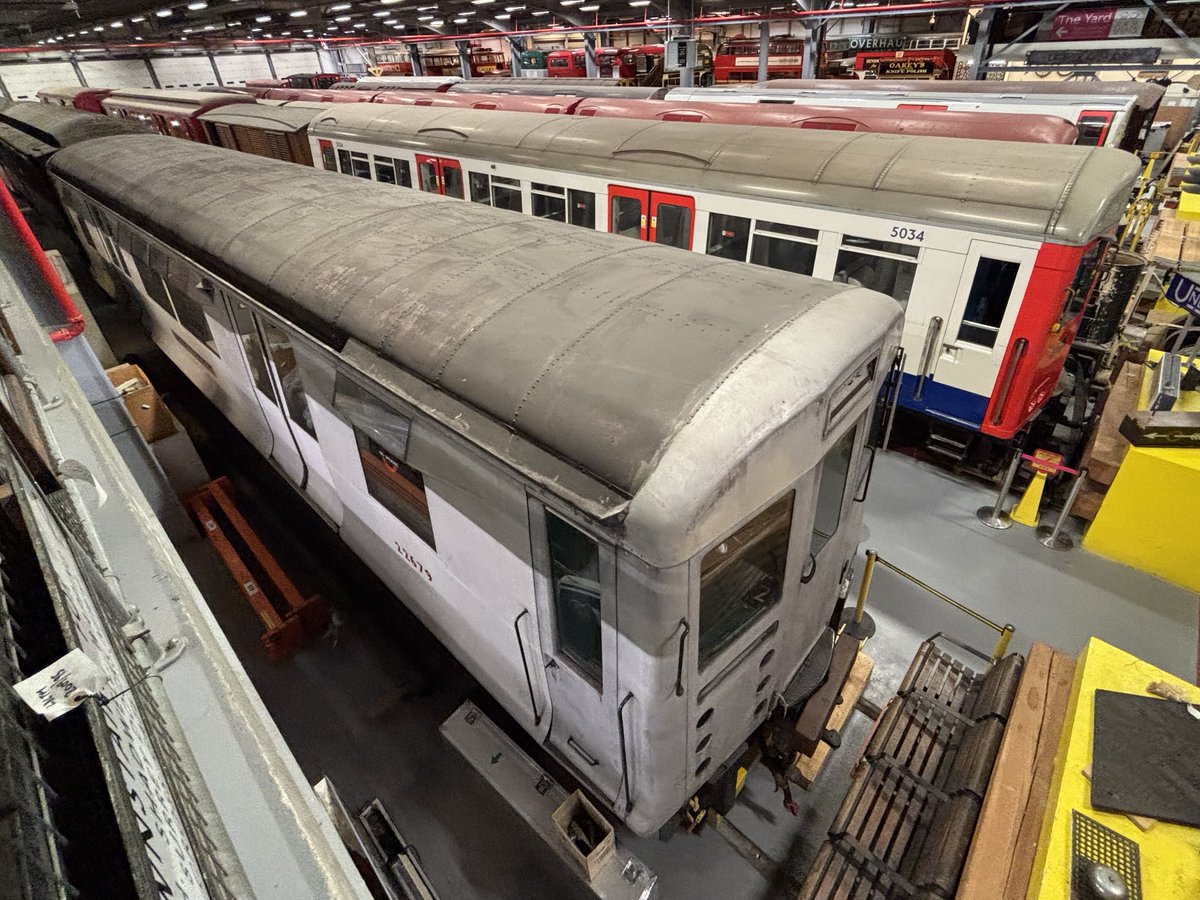 ロンドン地下鉄 ・ディストリクト線 R49 Stock 22679号車