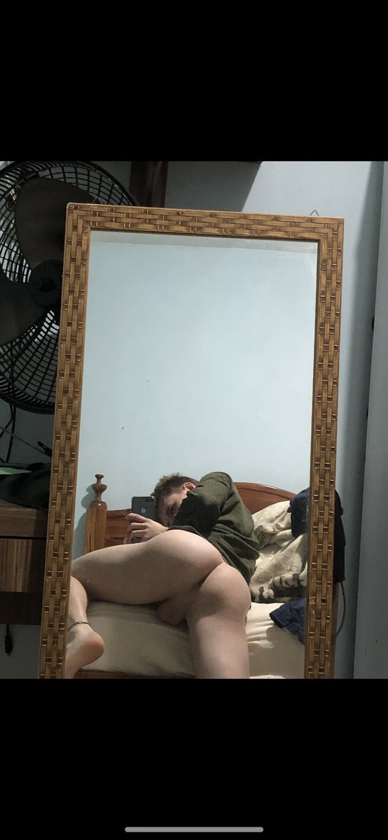 vi1tinn's tweet photo. ativo que posta foto da 🍑 https://t.co/g0vv0VjoFA