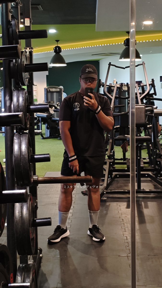 mistaaimanvevo's tweet photo. Main belakang di awal pagi. PB baru untuk seated row machine - 125kg 💪🏽 #Barai #AchievementUnlocked https://t.co/YcTWMLNWU9