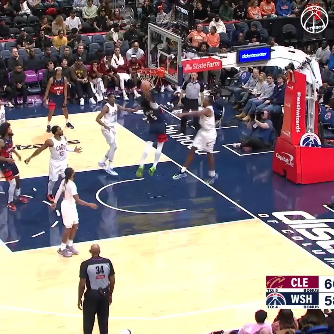 .@mirwatkins0 went BASELINE 😤
#ForTheDistrict | @CapitalCityGoGo