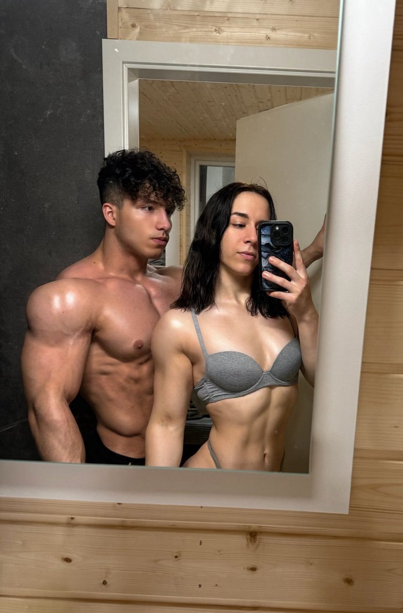 Are we the hottest gym couple?🥰