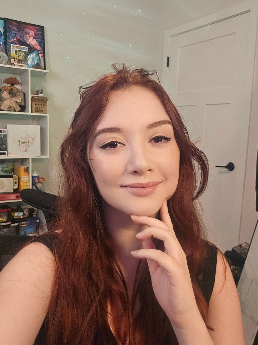 Catching up on everything I missed from the Game Awards then into the E33 DLC Watch cyntheticss with me on Twitch! twitch.tv/cyntheticss?sr…