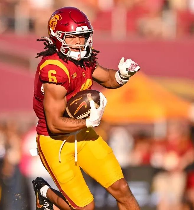 biletnikoffawrd's tweet image. Makai Lemon of the University of Southern California Wins the Prestigious 2025 Biletnikoff Award Which Recognizes the College Football Season’s Outstanding FBS Receiver at Any Position. See our media release: conta.cc/4pPRRO0