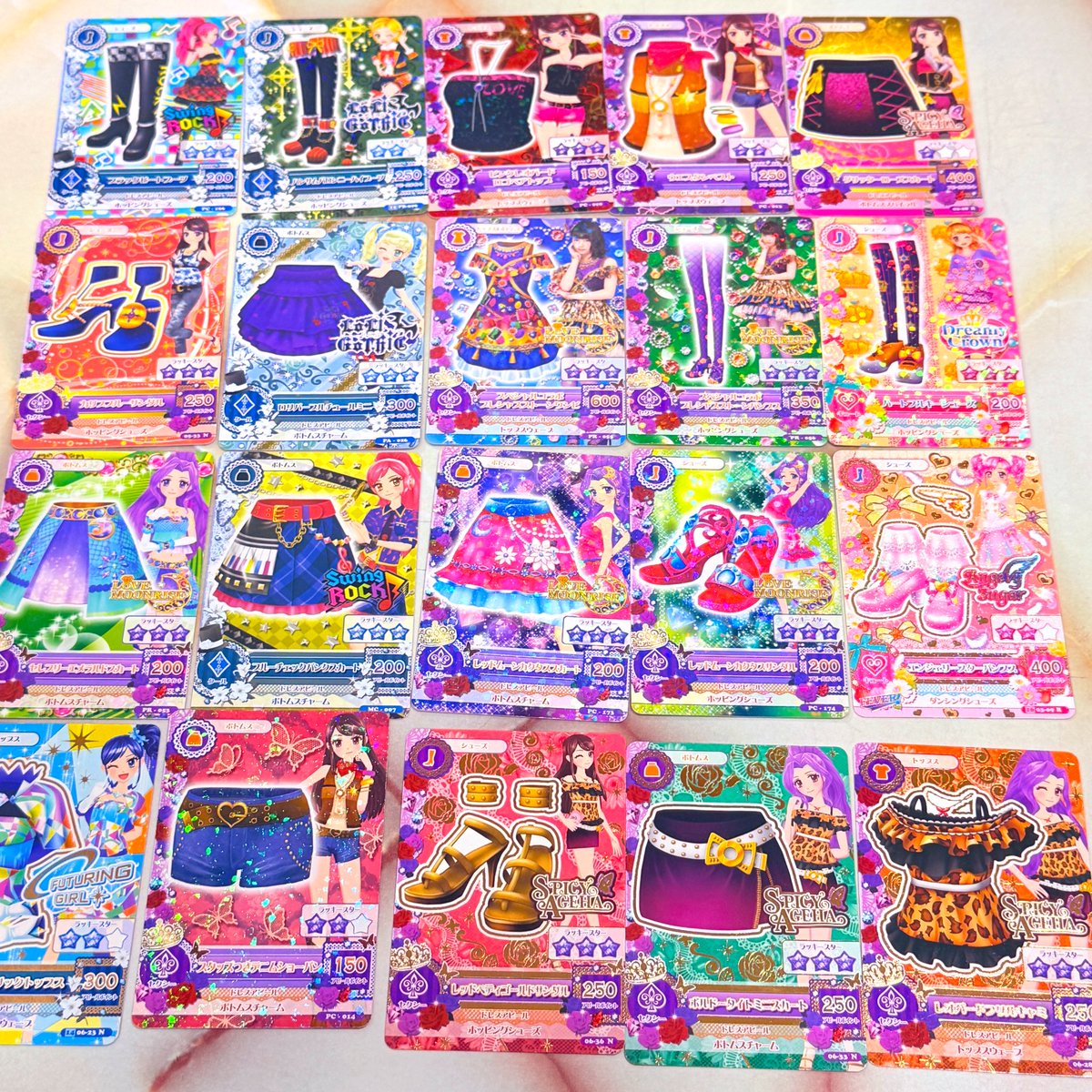 アイカツ アイカツカード などが入荷してます。各100円⭕️ #アイカツ