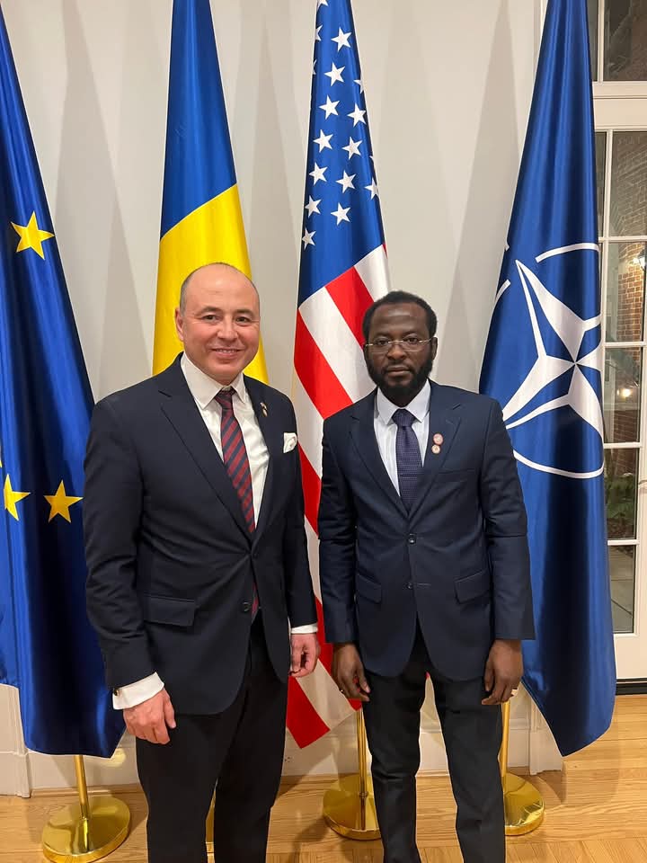 Shaabansharada's tweet photo. I took the opportunity to meet with stakeholders who share my concerns about peace and stability in Africa, particularly in Nigeria. We exchanged ideas and explored solutions to address the real security challenges we face, at the 31st @PISecurityForum #GlobalSecurity 🌍🇳🇬 #PISF https://t.co/UB9YTQFHYL