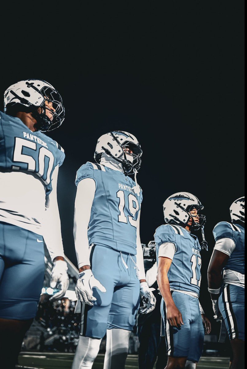 hudl.com/v/2T9DLB

Check out my Senior Year 
Highlights!
•6’5 185lb Wr
•3.4 Gpa
•Unsigned
•interested in all opportunities 
 <a href="/therealraygates/">Ray Gates</a> <a href="/CoachKPark/">Kevin Park</a> <a href="/CoachKWhite/">Coach White</a> <a href="/DemarcusHarri01/">Coach Harris</a> <a href="/CoachGloria1/">Coach Gloria</a> <a href="/TXTopTalent/">TX TOP TALENT</a> <a href="/LoneStarPrepsTX/">TX Prep Varsity</a> <a href="/dctf/">Dave Campbell's — TexasFootball.com</a> <a href="/TheUCReport/">Billy Tucker</a>