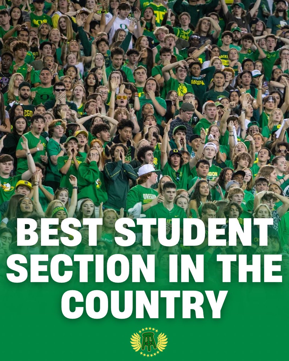 BarstoolDucks's tweet image. Autzen Faithful takes home the Taco Bell Live Más Student Section of the Year 💪