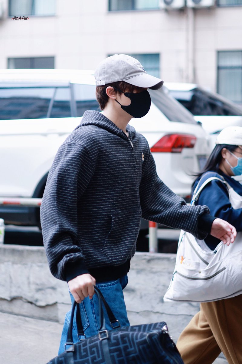 PitAPat1020's tweet image. 251213 明月录进妆

@patrick_pppat

#AMingDynastyAdventure
#明月录 #ติงอู #丁巫
#PatrickFinkler #Patrick
#แพทริค #เจ้าปลาดาว
#尹浩宇 #Patrick尹浩宇