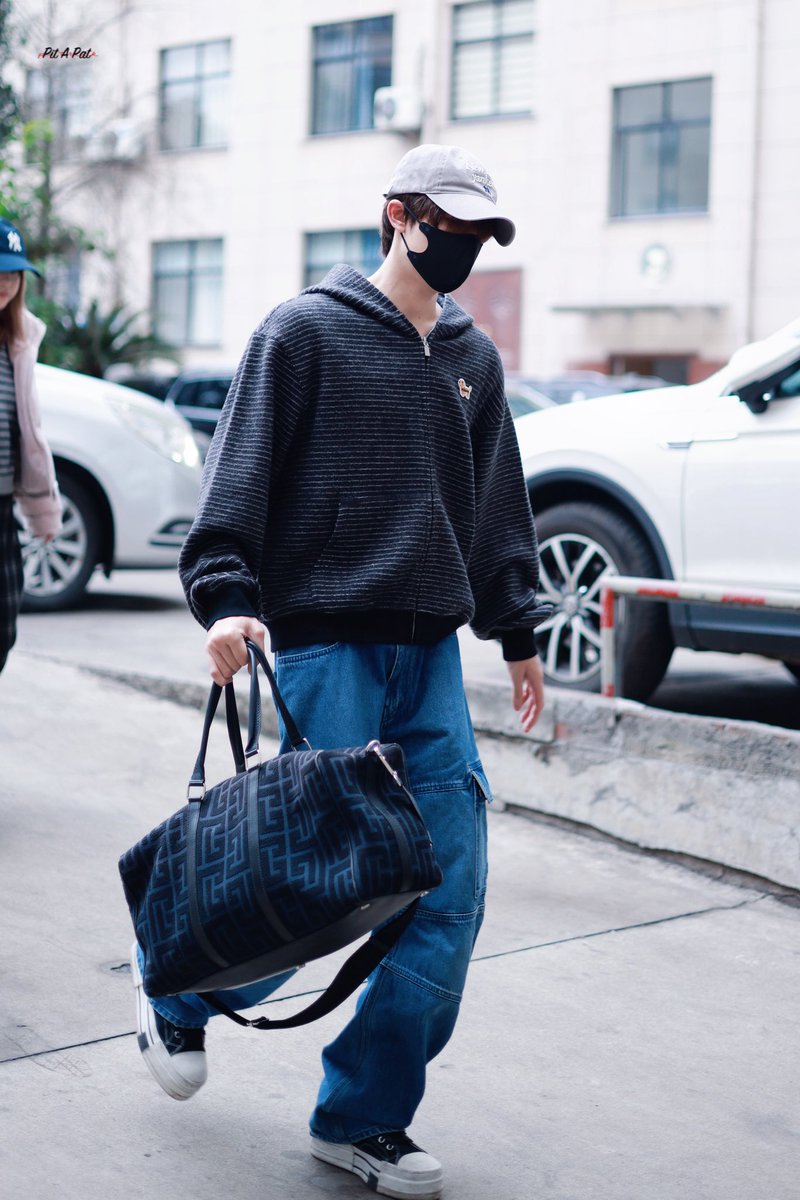 PitAPat1020's tweet image. 251213 明月录进妆

@patrick_pppat

#AMingDynastyAdventure
#明月录 #ติงอู #丁巫
#PatrickFinkler #Patrick
#แพทริค #เจ้าปลาดาว
#尹浩宇 #Patrick尹浩宇