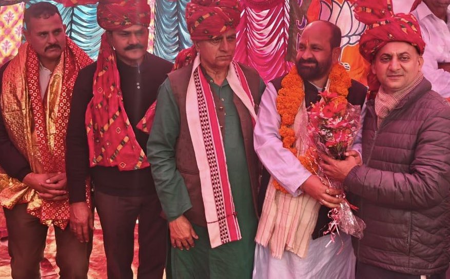 RakeshPantIND's tweet photo. #Kisan Sammelan at Pahari zila #Basholi Mandal in which Dist. President Shri Gopal Krishan Ji, MLA Shri Darshan Singh Ji, DDC Chairman Kathua Col. Mahan Singh Ji  and Senior Leaders of the Party adressed the farmers.

@BJP4India @BJP4JnK @KissanJ39612 @blsanthosh @iamsatsharmaca @tarunchughbjp @Sunil_SharmaBJP @mpjugalkishore @RavinderRaina @AshokKoul59 @iamvibodhgupta @devindermanyal @DrJitendraSingh @devyanidsrana @AdvSuhanikatoch @Anugupt02755439 @poonamguptabjp