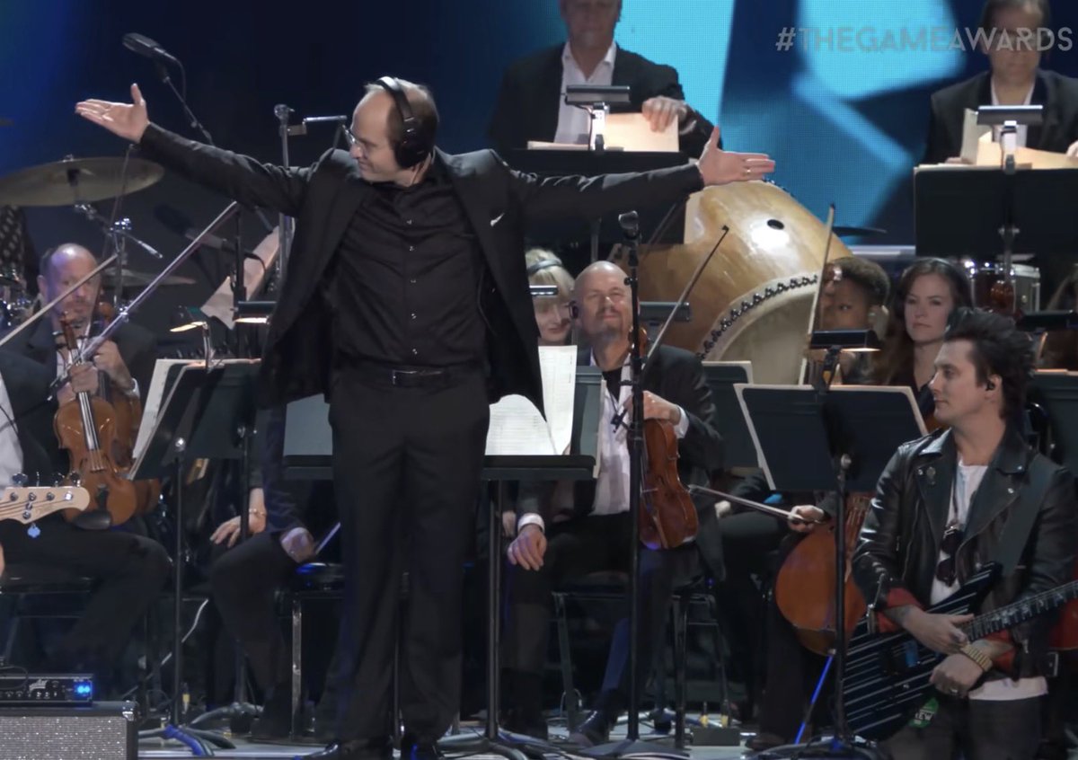 strawbearyy1's tweet image. Fun fact but Syn was in the orchestra for the game awards Dec/7/17 !