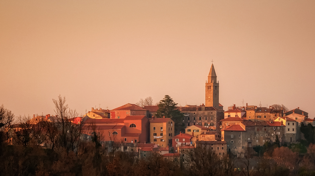 StjepanStimac's tweet image. Labin - stari grad
#labin #starigrad #čistiizamućenipogle #istra #photography
