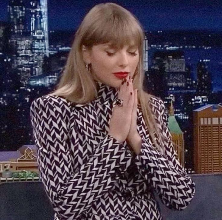 𝒸𝓁𝒶𝓇𝒶⸆⸉ 𝜗𝜚 is seeing madison tweet media