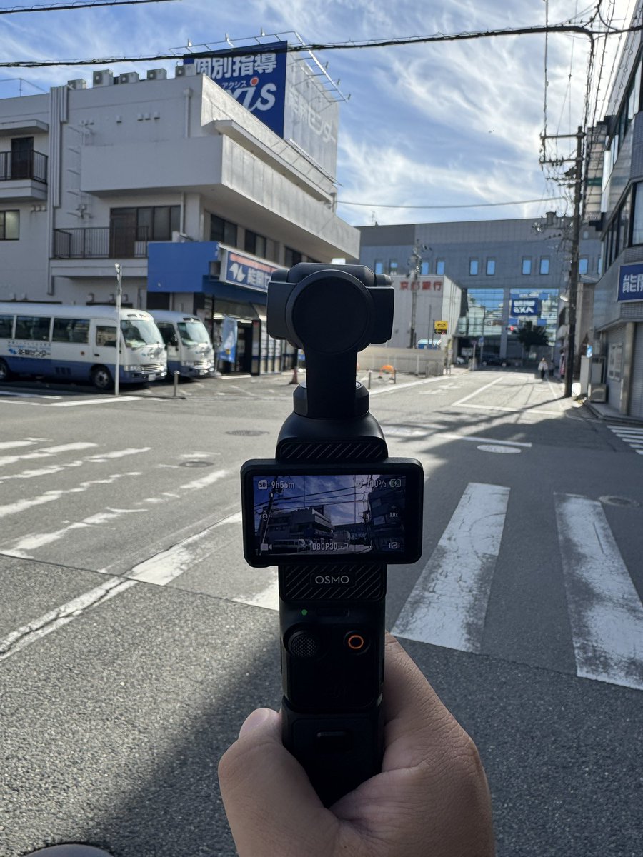 今日も撮影2か所行ってきました。

撮影に行き始めての気づきは、

自分で撮影しているので編集がスムーズにできることです。

来週も撮影入ってるので全力を出します。