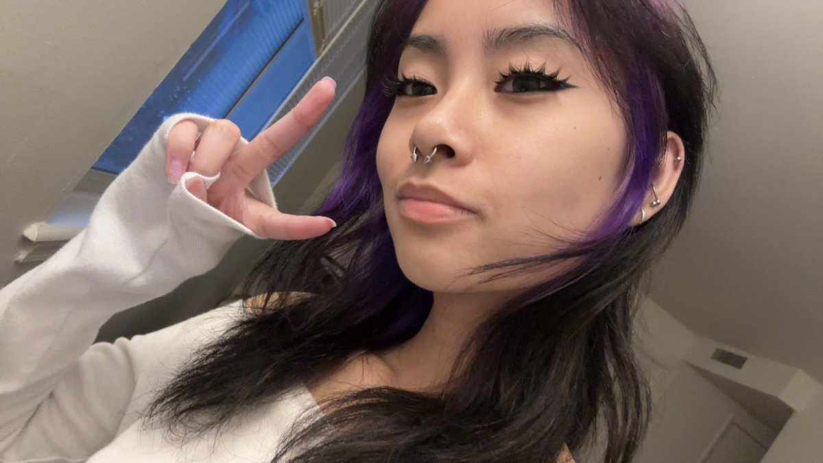 i only exist to Hv fun hair and be Annoying ab my cats