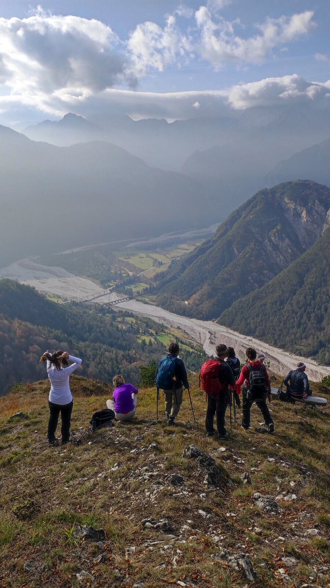 parcoDF's tweet photo. Il panoramico itinerario sulle creste di Claut

Ph. Luca Bincoletto

#claut #creste #montagnadavivere https://t.co/MXwsX2r5cQ
