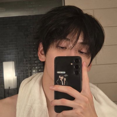 hellduar1e's tweet image. #NewProfilePic
madrugada e pra dar alt