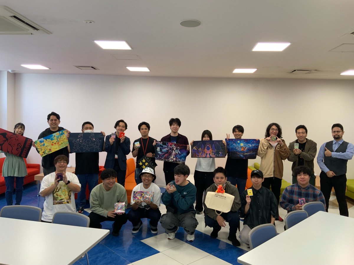 CODEBASE098's tweet image. 企業対抗戦in沖縄　先ほど終了しました！
第1回にも関わらず沢山のご参加ありがとうございました！！

普段のポケカとは違ったメンバーでの対戦に、みなさん楽しまれていました✨

社内でも交流がなかったメンバーとのコミュニケーション促進にも繋がり、かなり有益な時間となったようです！…