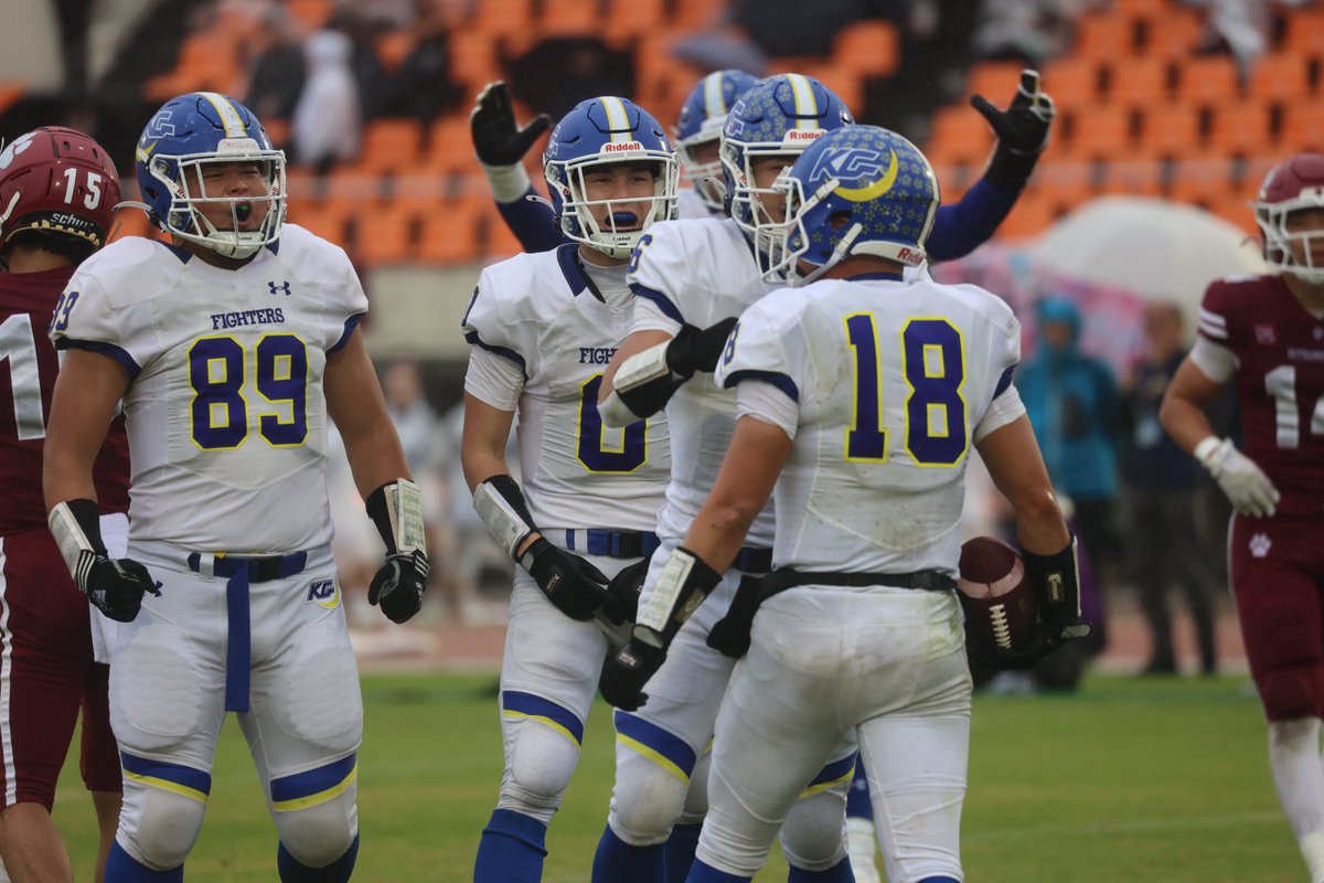 ファイターズ関西学生リーグ制覇　昨年優勝立命館大を破る
kgpress.jp/kgnews/6973/
体育会アメリカンフットボール部ファイターズは11月９日、万博記念競技場（大阪府吹田市）で行われた関西学生アメリカンフットボールリーグ第７戦に出場した。