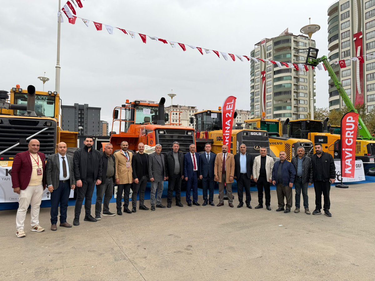 Şanlıurfa müteahhitler derneği başkanı <a href="/ASIKLIMUSTAFA/">MUSTAFA AŞIKLIOĞLU</a> birlikte yönetim kurulu olarak  Tarım fuarınıda sıtandı bulunan yönetim kurulu üyemiz adem Kavioğlu nu ziyarete bulunduk başarılarından dolayı plaket taktiminde bulunduk girişimlerinden dolayı tebrik ediyoruz.
<a href="/sumder6363/">Şanlıurfa Müteahhitler Derneği</a>