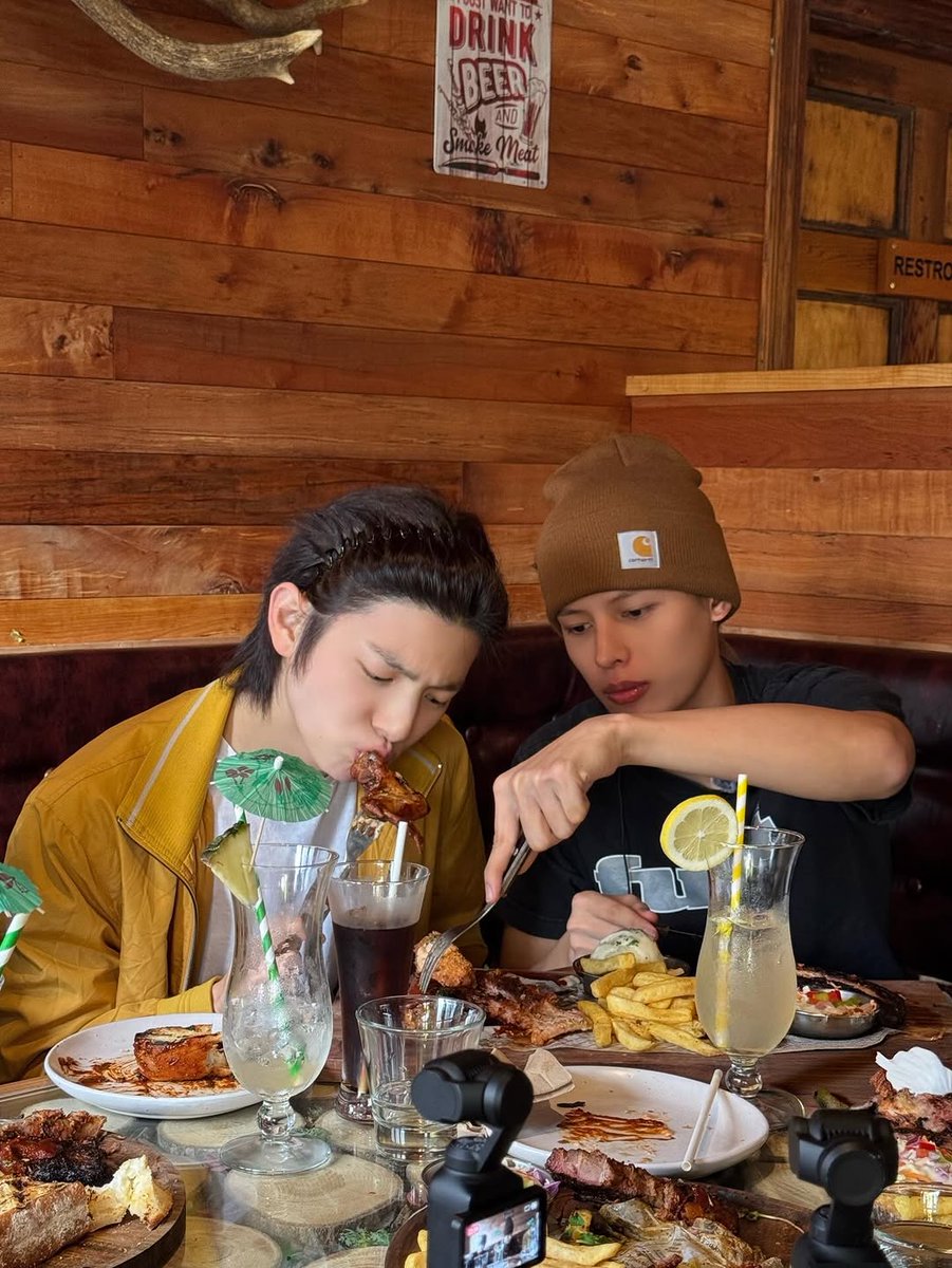 hizyjms's tweet photo. 먹방 https://t.co/oppEOuEhLP