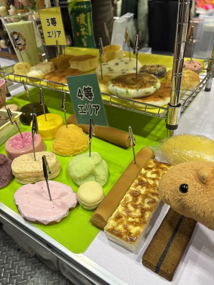 nekokichi007's tweet image. カピバラさんクリエーターズマーケットに行ってきました😻✨いつものピッカリサンプルさんで食品サンプルのくじ引き…当選品はまたのちほど✨美味しそうですが齧ってはいけませんよ〜
#クリエーターズマーケット　
#ピッカリサンプル 
#カピバラさんクリマ