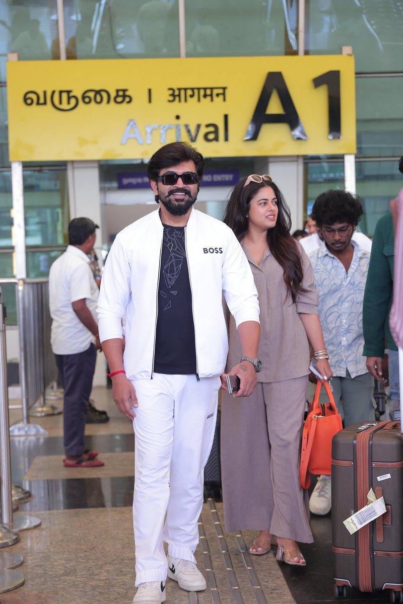 Gurunathaaaa's tweet photo. Team #RettaThala Meet & Roar Coimbatore Trip
#ProzoneMall Today at 4:30 PM - Team @arunvijayno1 ’s #RettaThala ❤️
Worldwide Christmas Release in Cinemas 25-DEC-25 https://t.co/No4bT7BlkL